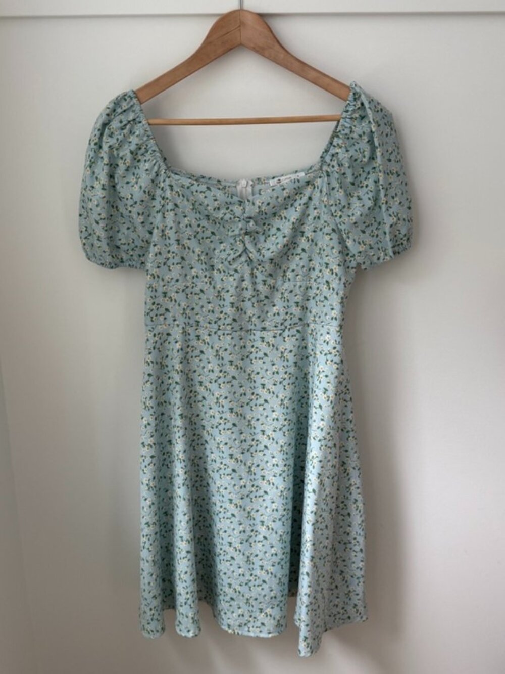 CUPSHE Sage Light Blue Floral Puff Sleeve Milkmaid Dress